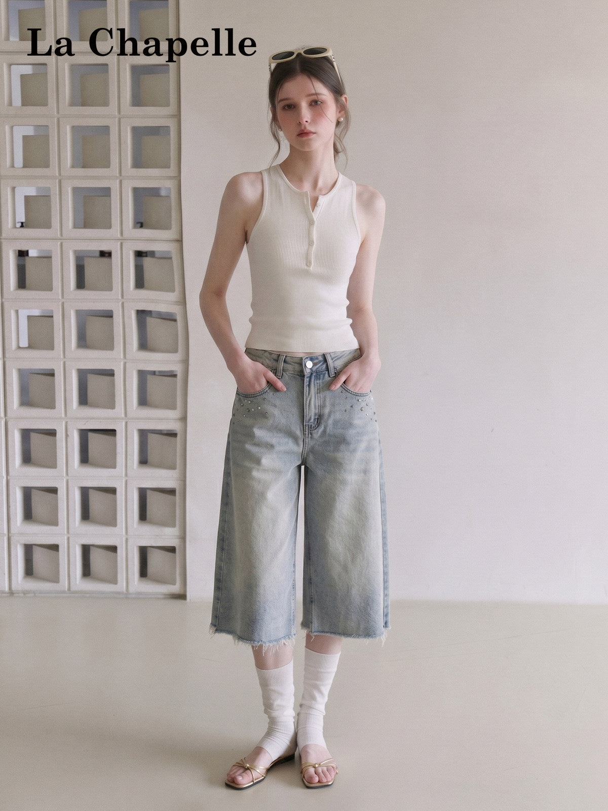 Y2K Rhinestone Frayed-Hem Cropped Jeans - photo 2