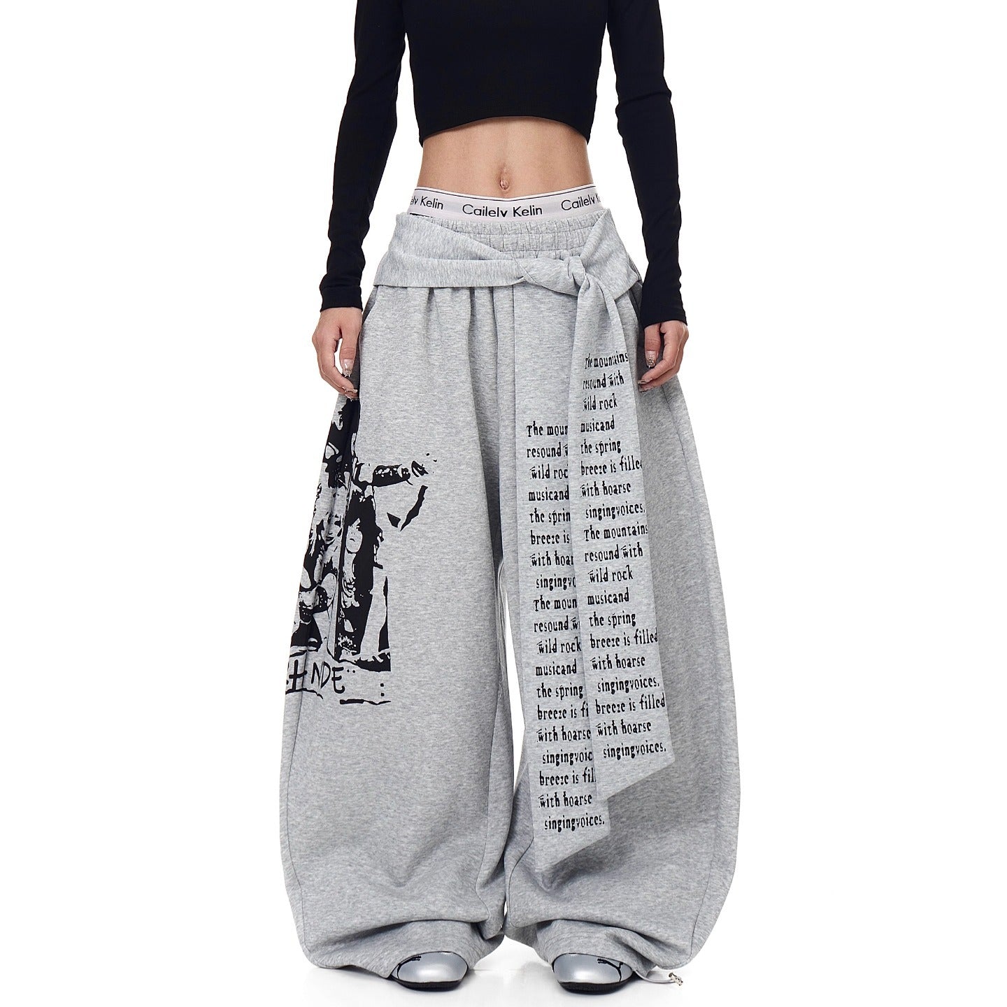 Y2K Printed Scimitar-Hem Cargo Pants - photo 2