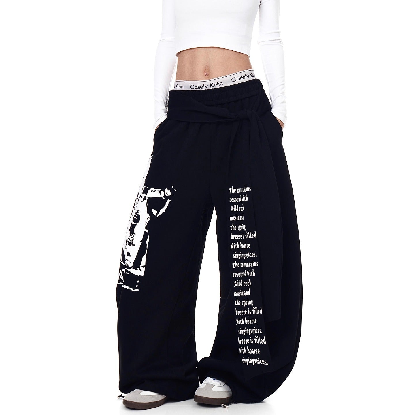 Y2K Printed Scimitar-Hem Cargo Pants - photo 3
