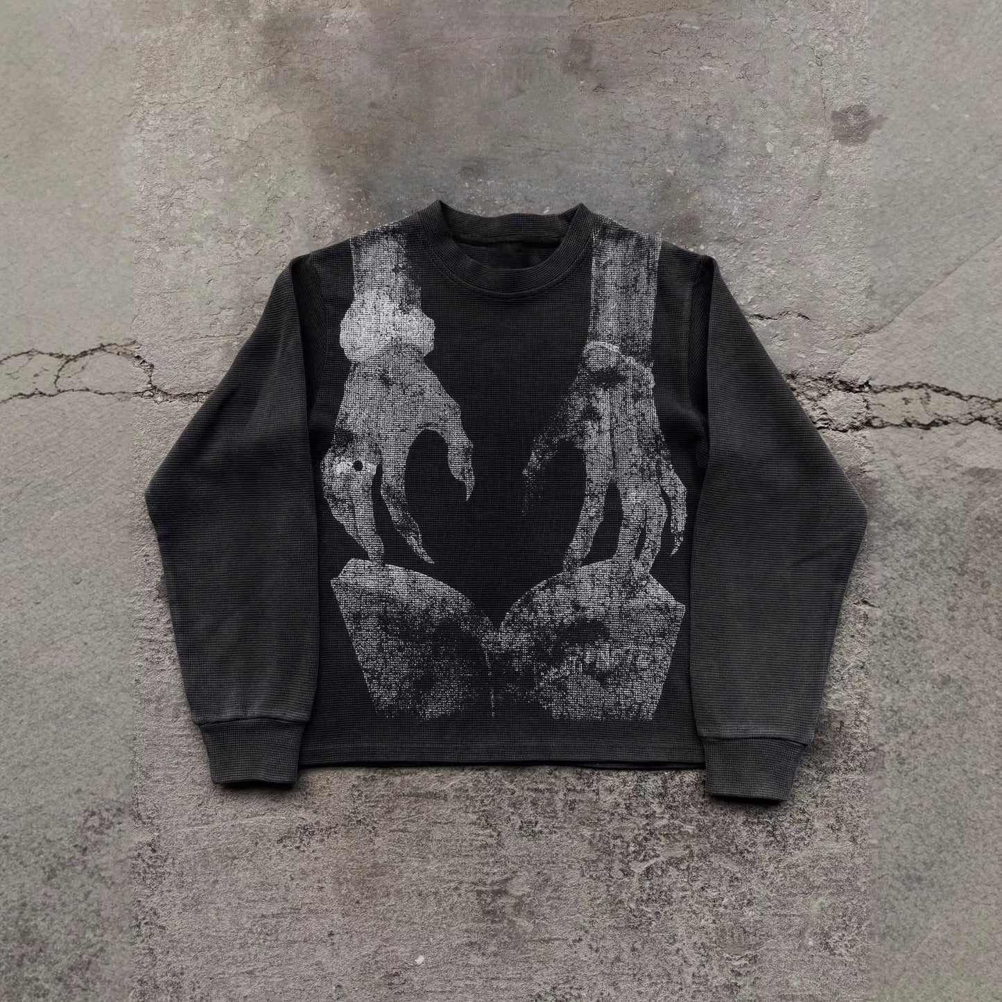 Gothic Waffle Print Long Sleeve T-Shirt - photo 2