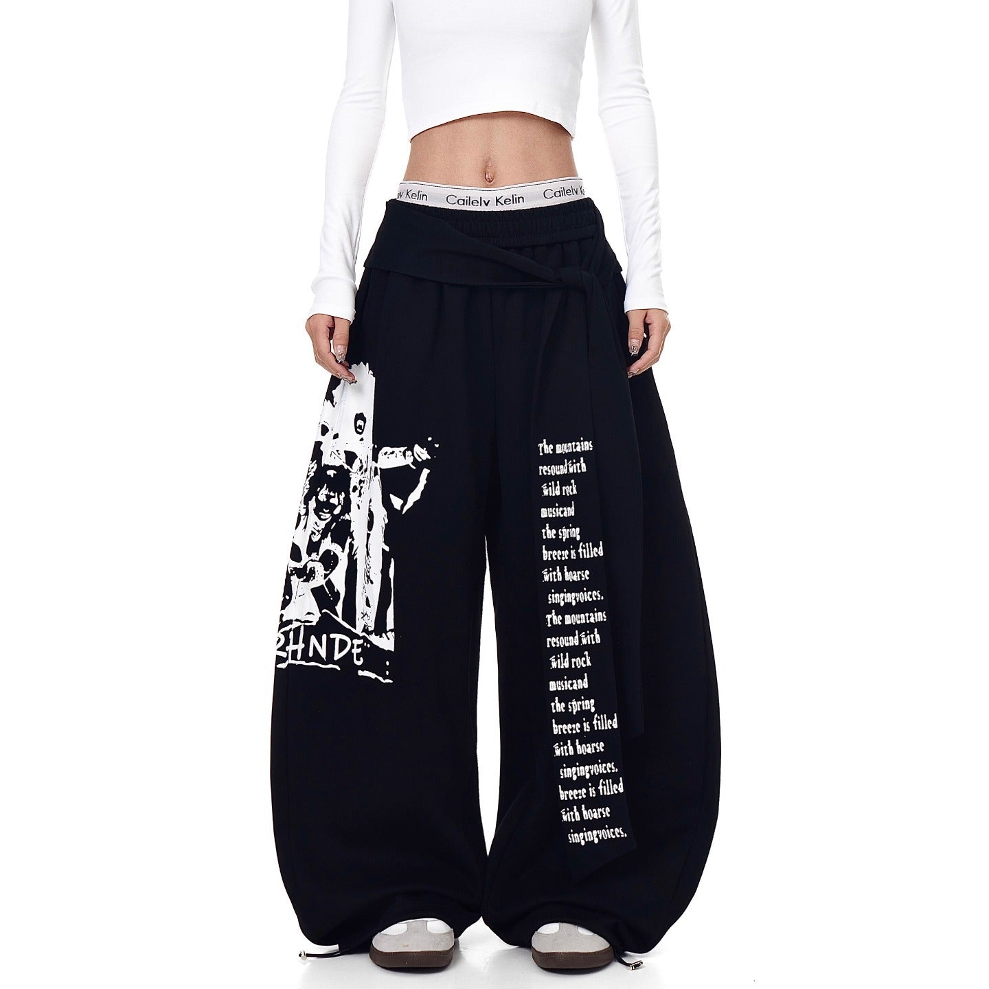 Y2K Printed Scimitar-Hem Cargo Pants - photo 4